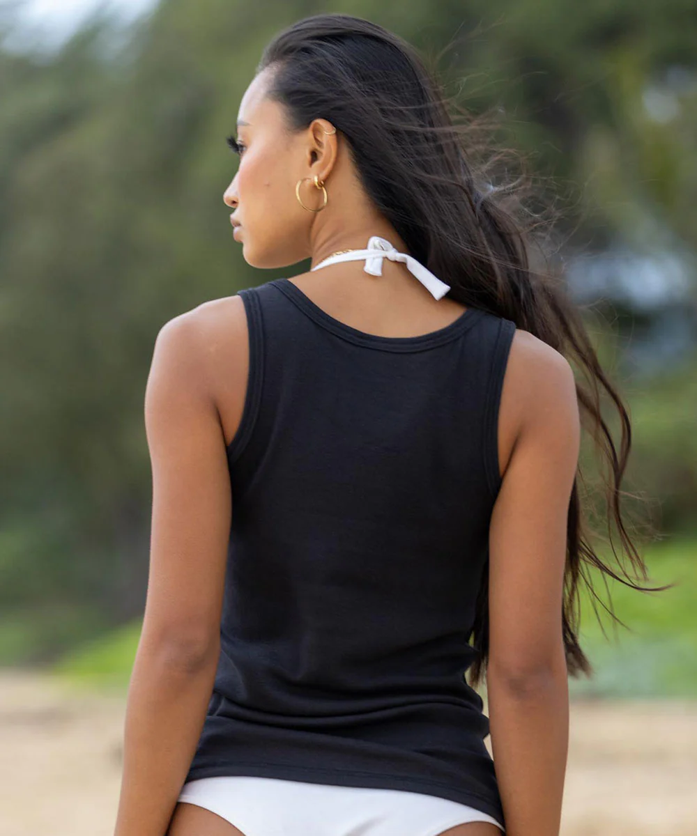 Tahiti Plumeria - Black Sleeveless Island Breeze Tank - Image 3