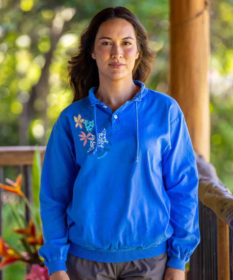Tribal Manta Pua Swirls - Blue Hawaii Dyed Long Sleeve Lightweight Pullover - Image 2